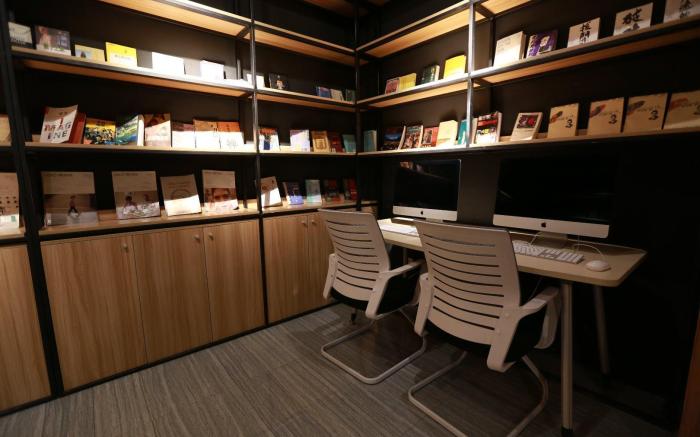 Starway Hotel Urumqi Railway Bureau Metro Station