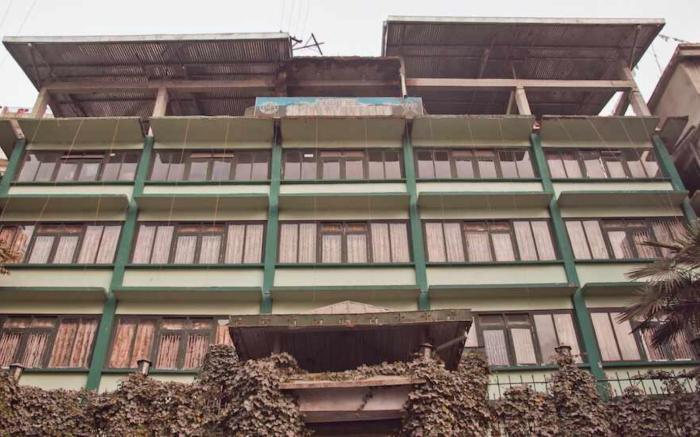 Goroomgo Shambhu Mall Road Darjeeling