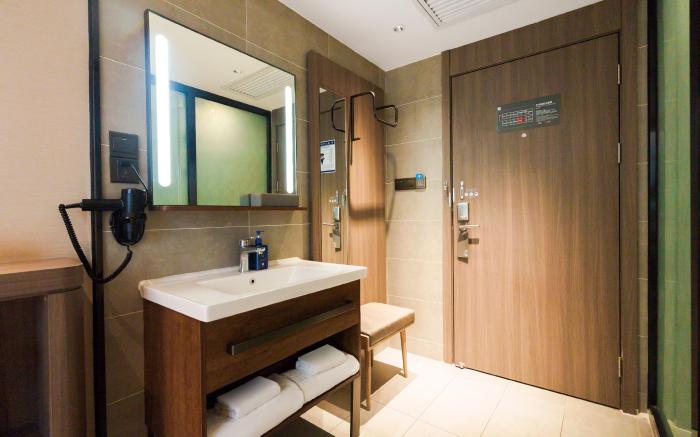 Hanting Hotel Urumqi Zhongyinggongdi Metro Station