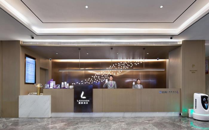 Lavande Hotel Yueyang East High-speed Railway Station Walmart