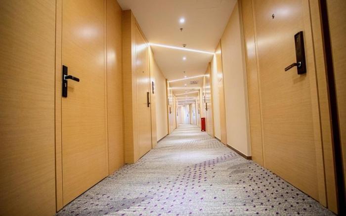 Lavande Hotel Urumqi Changjiang Road International Business Trade City