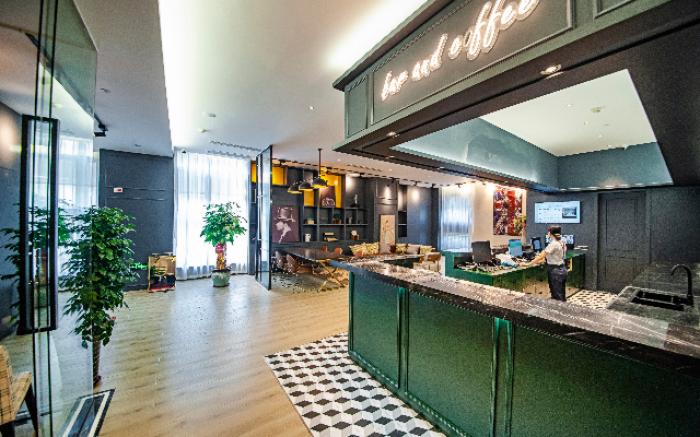 City Comfort Premier Hotel Liuzhou Wuxing Pedestrian Street Jinggu Building