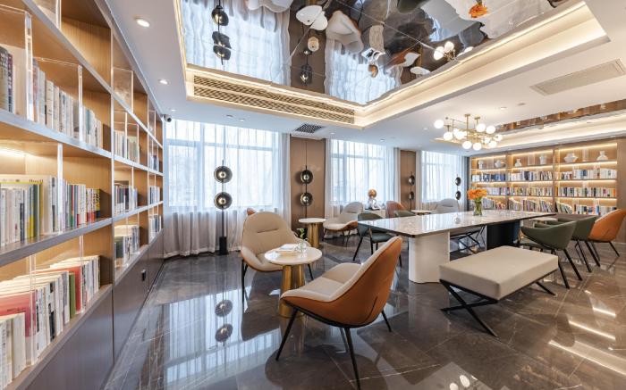 Atour Hotel Urumqi South Beijing Road Zhongyinggong Railway Station