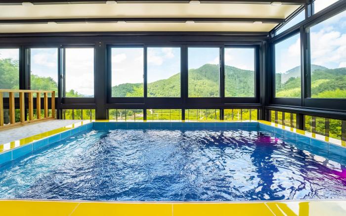 Geoje hillstory poolvilla