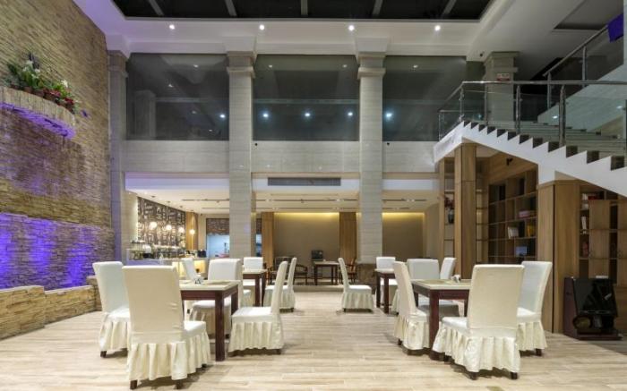 Green Tree Inn Jinmen Zhongxiang Anlufu