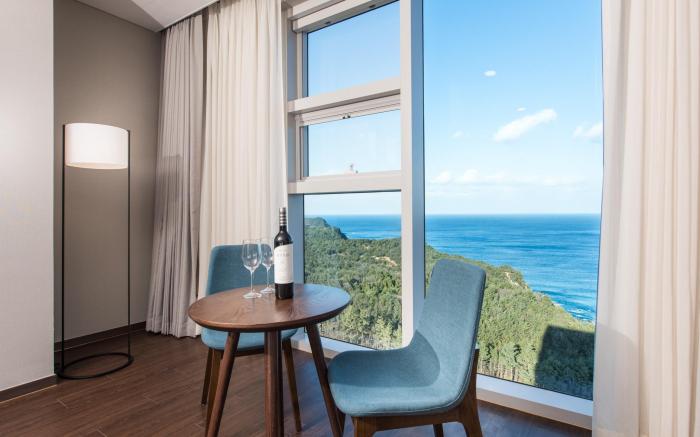 HOTEL TOPS 10