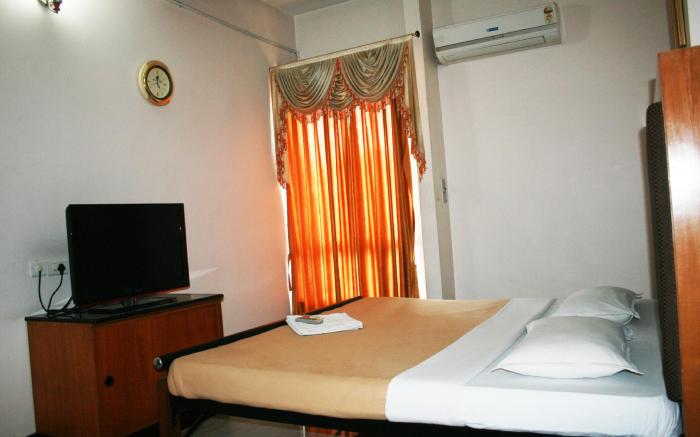 HOTEL GRAND PALACE