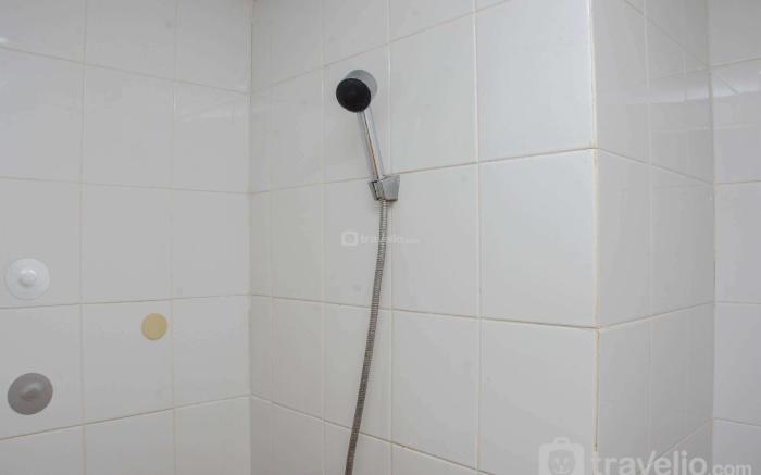 Cozy Style 2BR Green Pramuka City Apt By Travelio