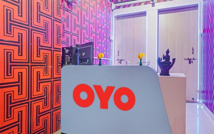 SPOT ON Swarg Executive Paradise Near Fun Time Multiplex