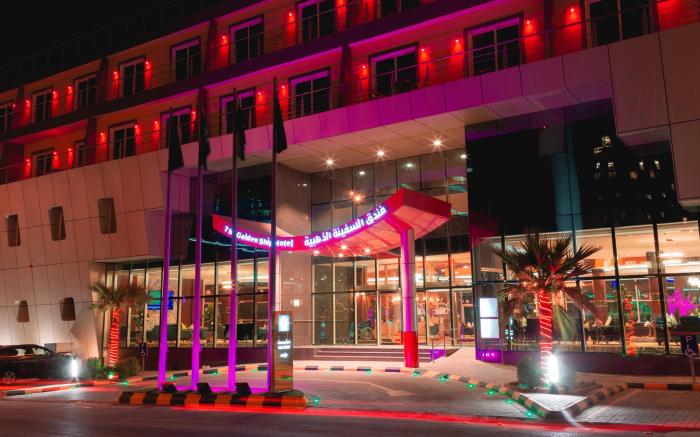 Golden Ship Hotel