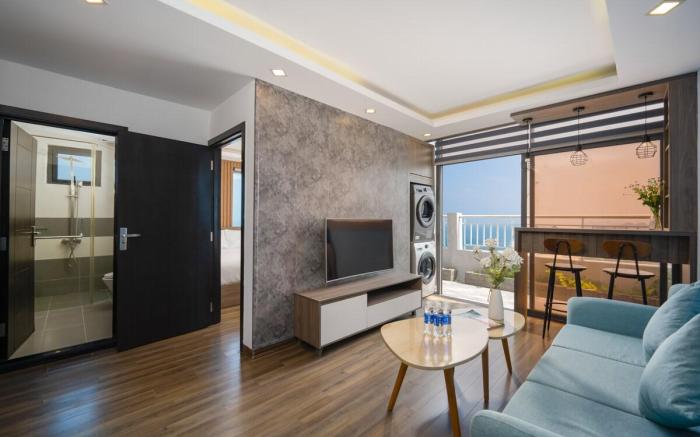 Bee Penthouse Seaview Corner