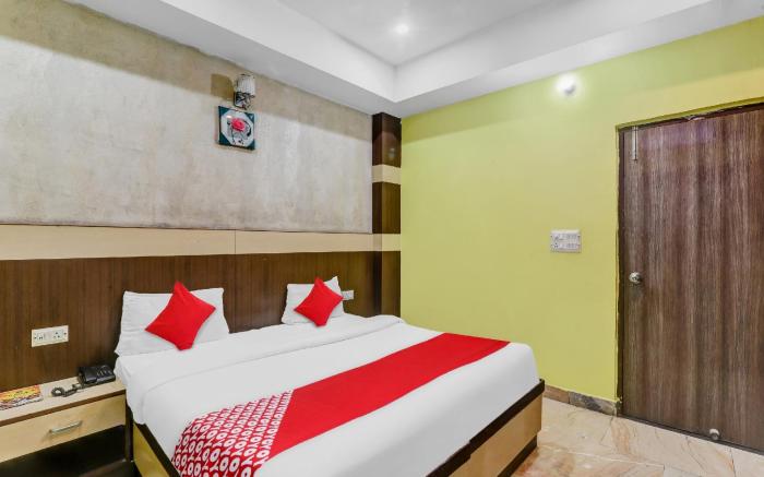 Hotel O Crystal Near Gomti Riverfront Park