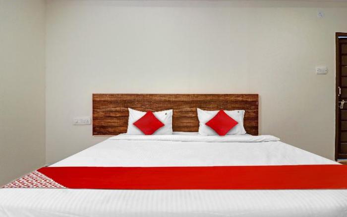Hotel O R Square Inn