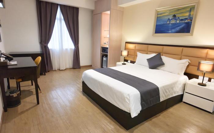 Hallmark Crown Hotel