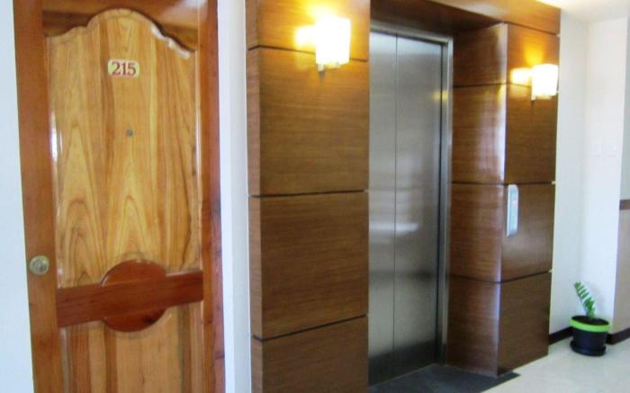 Tiptop Tower Suite Inn