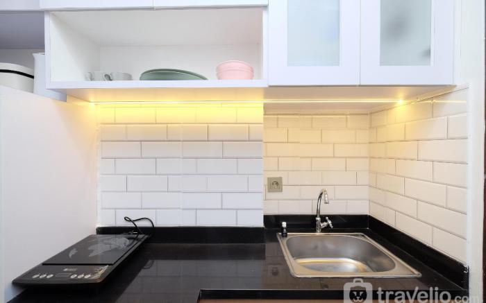 Cozy & Homey Studio Transpark Cibubur By Travelio