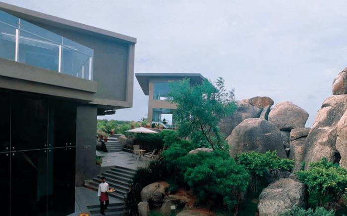 Honeyberg Resort