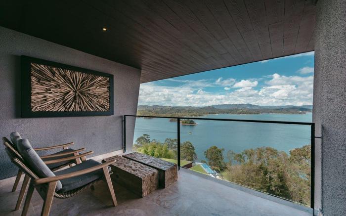 The Brown, Guatape, Autograph Collection