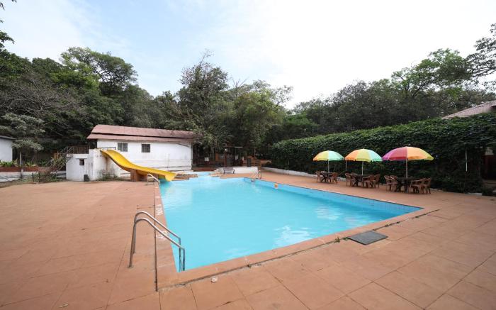 Gujarat Bhavan Hotel