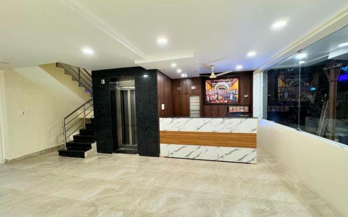 HOTEL DKR GRAND
