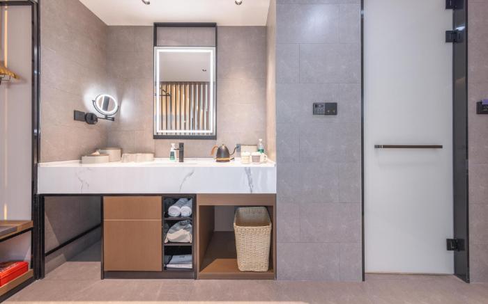 Atour Hotel Nanchang Xiaolan Yingbin Middle Avenue