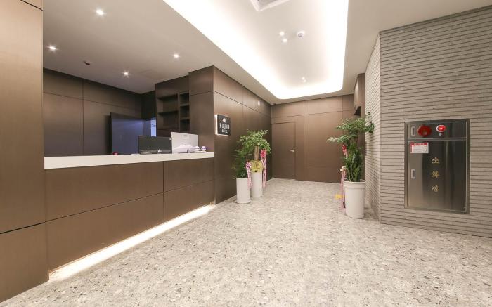 Hound Hotel Jeonju Deokjin Branch