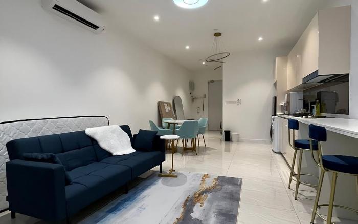6 bed with Private Cinema @ Quill City KL