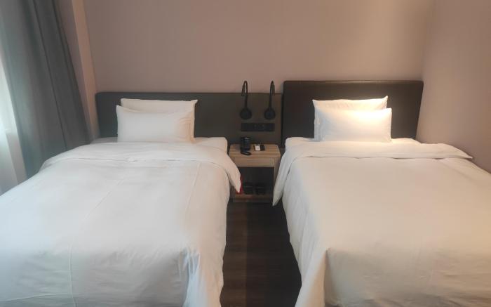 Hanting Hotel Yuncheng Wanrong People's Park