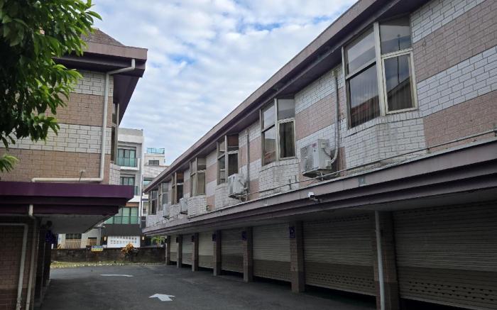 國妃鷹堡時尚會館 - 仁德館