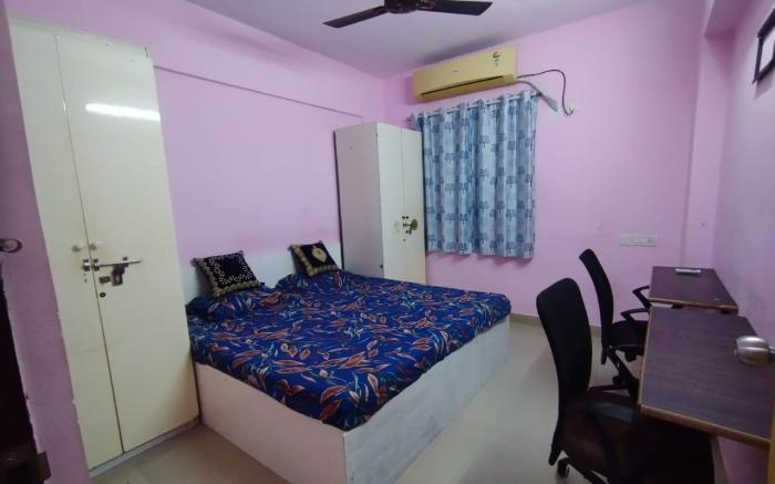 Private Room @ 4 Bhk Bungalow3, GB Road Thane West