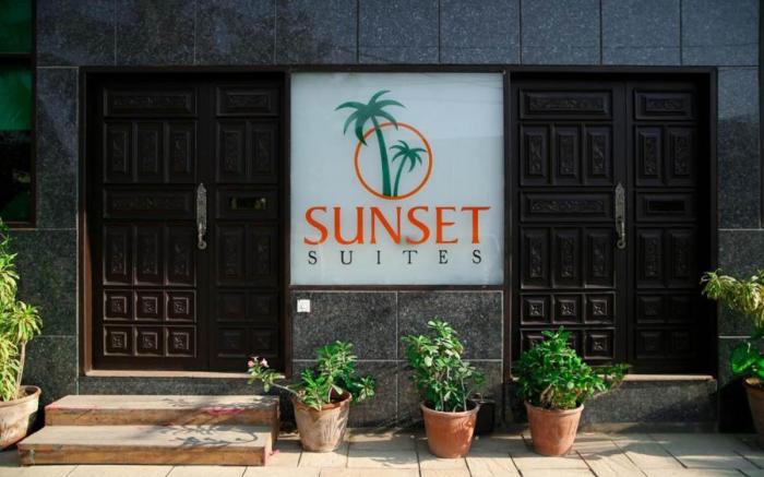 SUNSET SUITES
