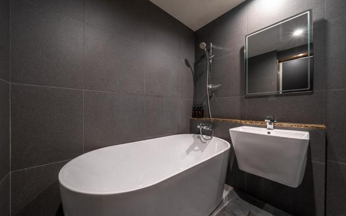 Ansan evergreen tree the gray