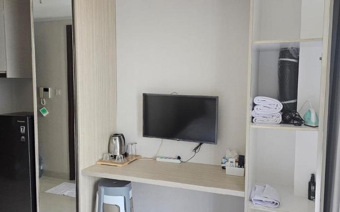Green Sedayu Apartment Suite by Ellison