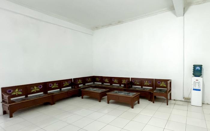 RedDoorz Syariah @ Neu Hostel Cisarua Lembang