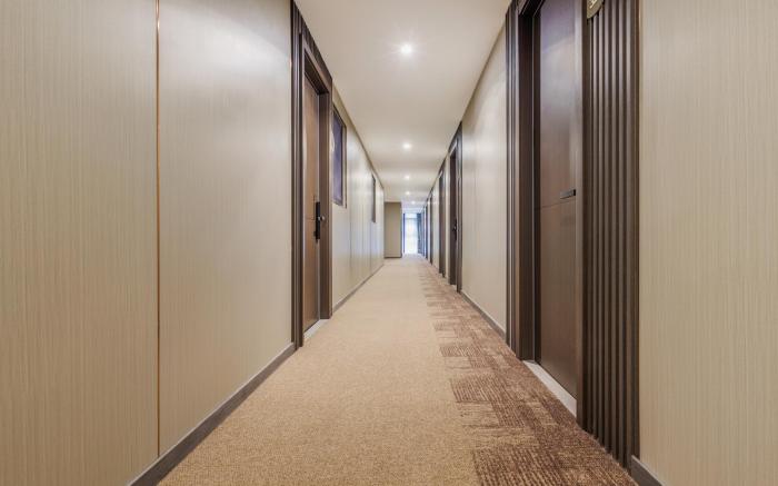 Home Inn Neo Shanghai Baoshan Road Metro Station