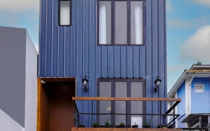 Homestay Rumah Biru