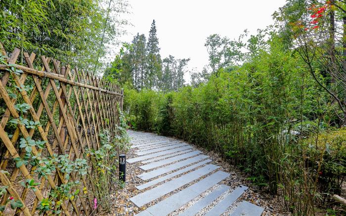 Yinshu Lunasvilla Courtyard Garden Resort Hotel (Shanghai International Tourism Resort Branch)