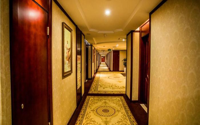 Vienna International Hotel Shanghai New International Expo Center Zhoupu Metro Station Wanda Palaza