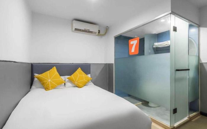 7 Days Inn Shanghai Oriental Pearl Yuanshen Road Metro Station