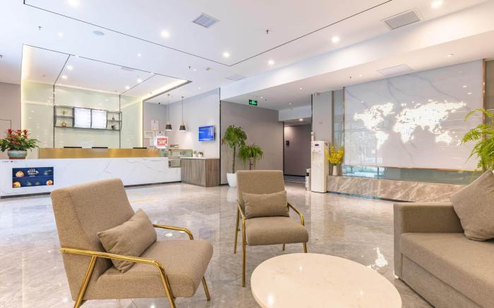 7 Days Premium Beijing Fengtai Station Headquarters Base