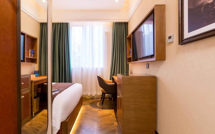 James Joyce Coffetel Beijing Guomao Chaoyang Joy City Sihui Metro Station