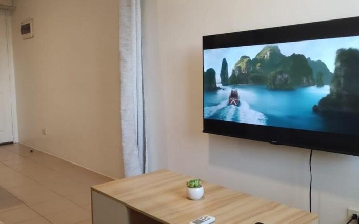 Mike's Place at Marina Spatial