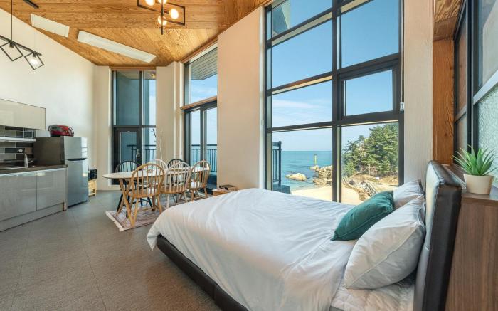 Capella Oceanview Spa Resort – Goseong