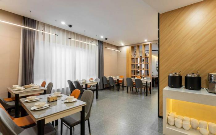 IU Hotel Zibo Linzi Jinshan