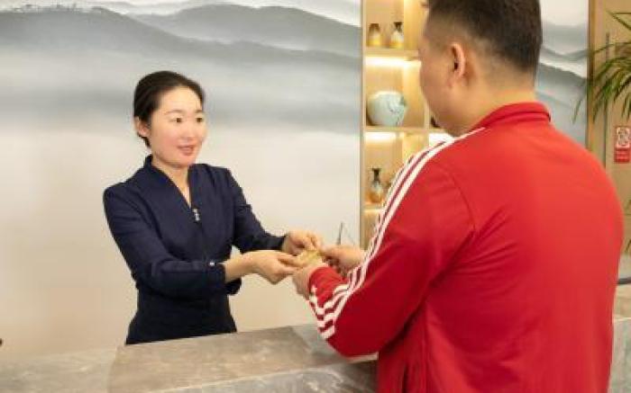 Renjoy Hotel Urumqi Nanhu Square