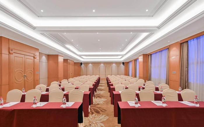 Vienna International Hotel Hezhou Zhaoping Administrative Center