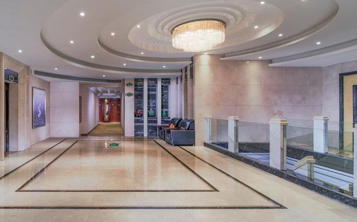 Vienna Classic Hotel Changde Wuling Avenue High-speed Railway Station