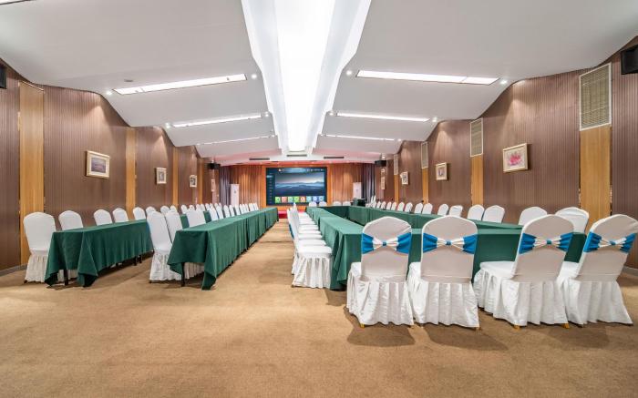 Vienna Classic Hotel Henan Nanyang Xinye Bus Station