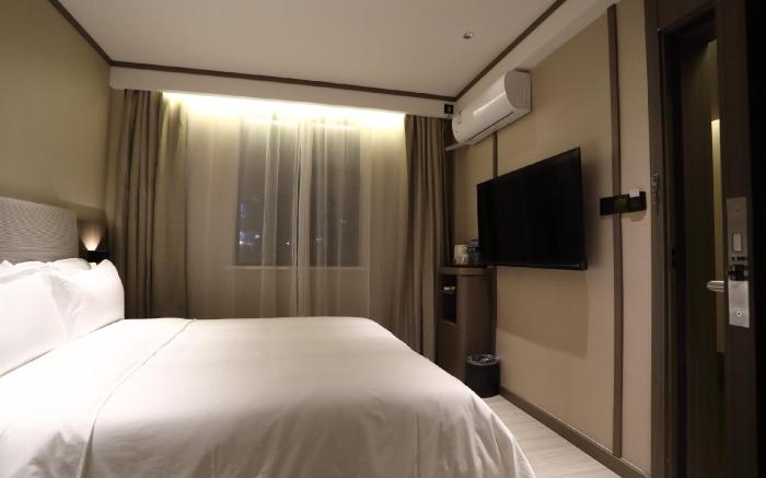 Home Inn Neo Ningbo Bund Bridge Metro Station Raffles City Plaza