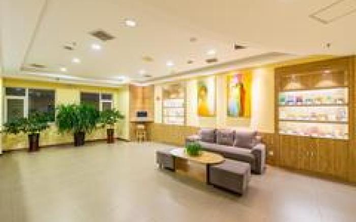 Home Inn Dalian Zhuanghe Times Square Qiansheng Department Store